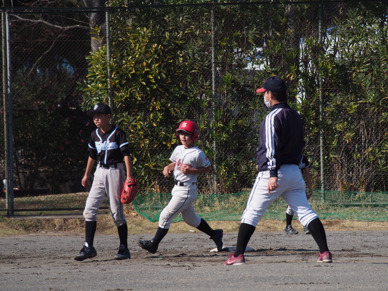 東急白根少年野球部 チームページ 閲覧 21年3月14日 Aチーム白根親善 Vs中白根キングさん